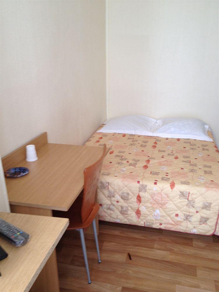 Au Royal Mad Hotel Paris Luaran gambar