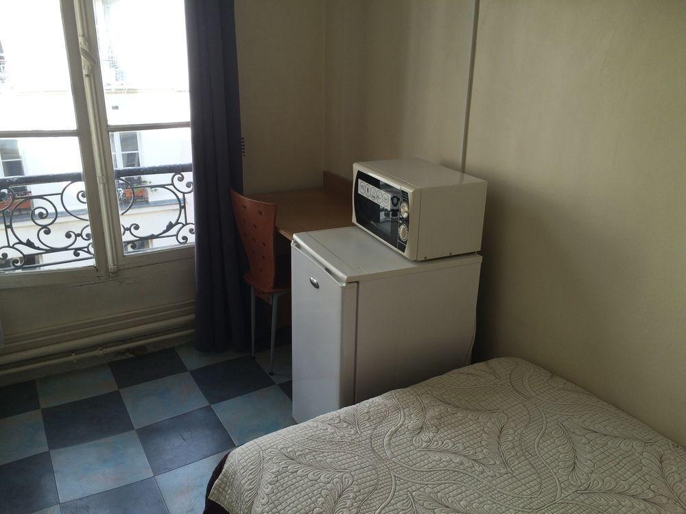 Au Royal Mad Hotel Paris Luaran gambar